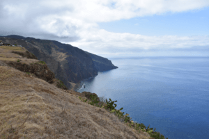 Uitzicht over de kust van Madeira