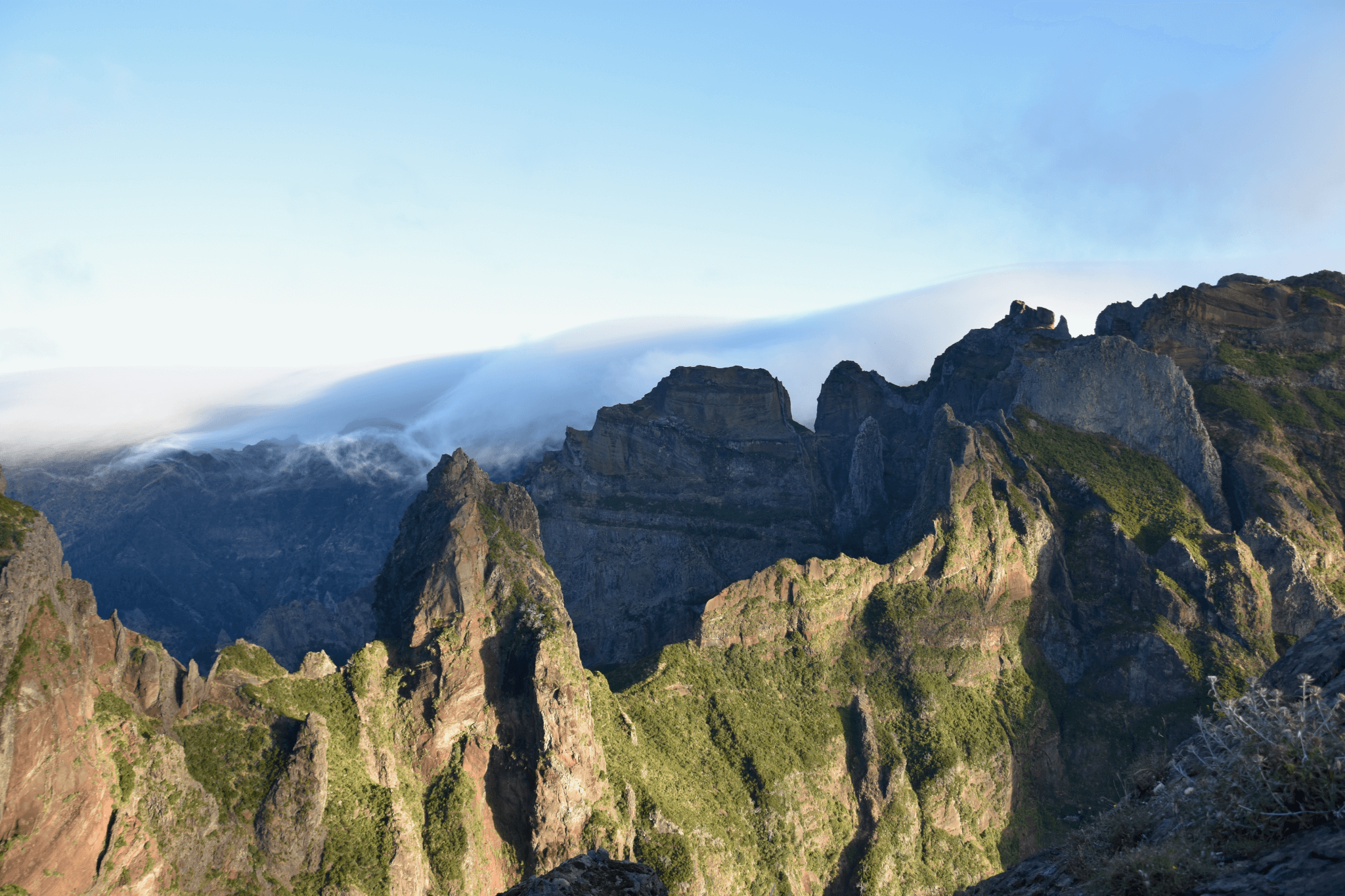 Je bekijkt nu Hike PR1: Pico Arieiro – Pico Ruivo